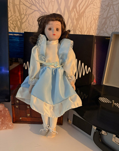 Alice and wonderland porcelain