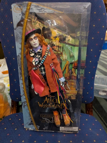 Disney alice through looking - disney,
