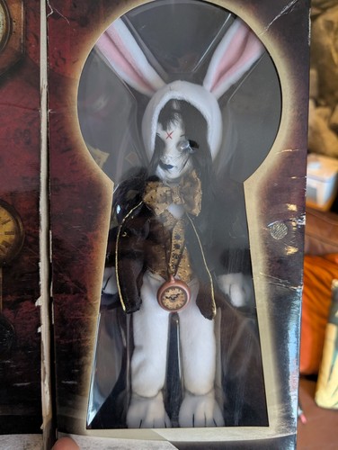 Living dead dolls wonderland - living,