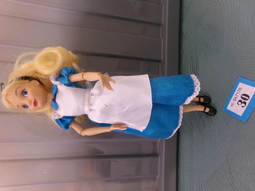 Disney store alice - store, in
